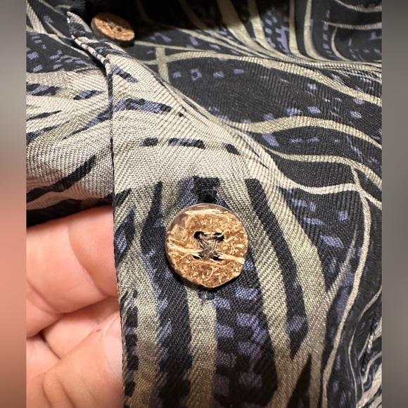 Joseph & Feiss s/s printed shirt. Black/Olive/Tan size 3XLT. 100% Silk - Picture 10 of 11